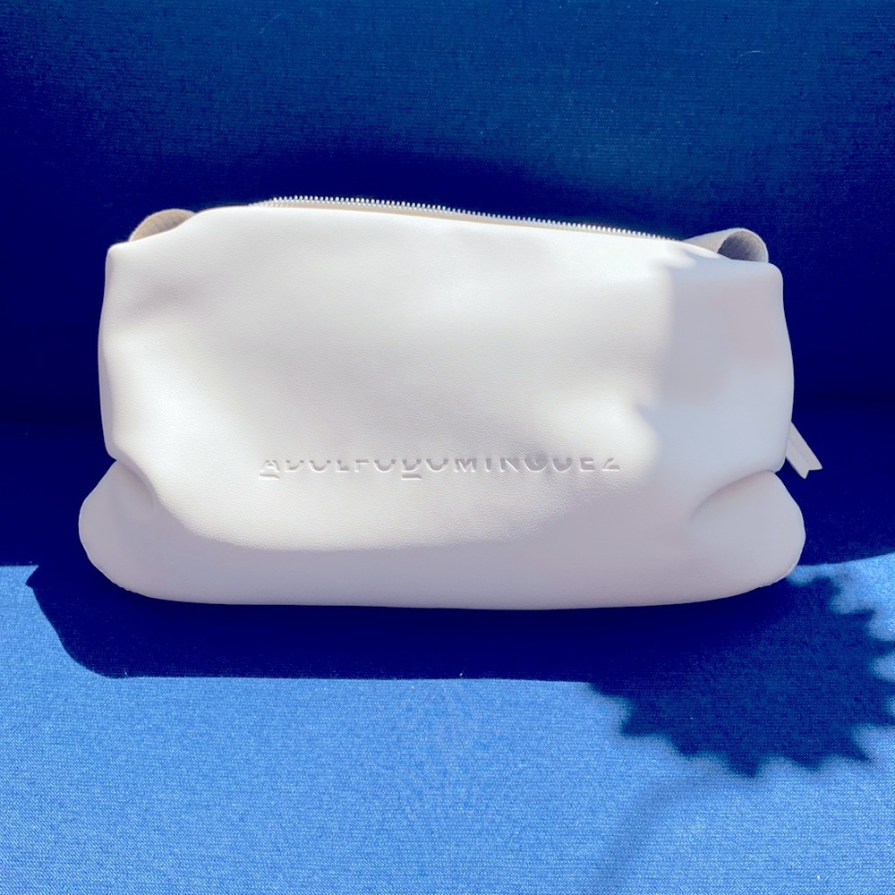 Adolfo Domínguez cross body, organic and lightweight